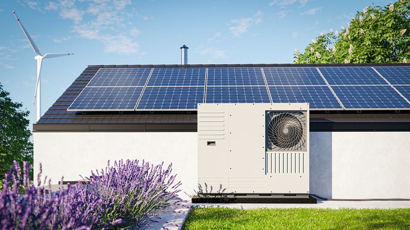 Haus mit Solaranlage und Klimaanlage
